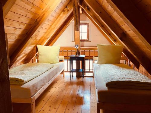 Ένα ή περισσότερα κρεβάτια σε δωμάτιο στο Urlaubshof Altkö
