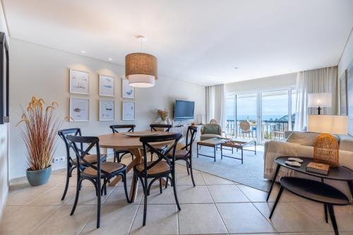 Foto Stuning Views 2BR Apt, Beach access, Parking 4