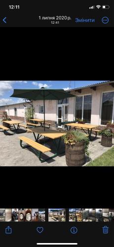 two pictures of a picnic table with an umbrella at Готель Клен in Rava-Rusʼka