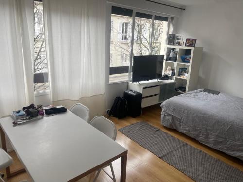 Ideal studio for 2 in Neuilly Paris
