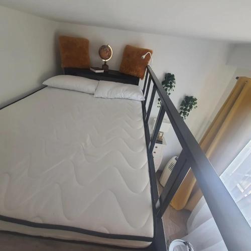 STUDIO- NICE MONT BORON, PISCINE SUR LA RESIDENCE