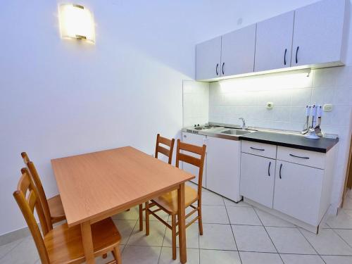 Apartment Meridiana-1 by Interhome