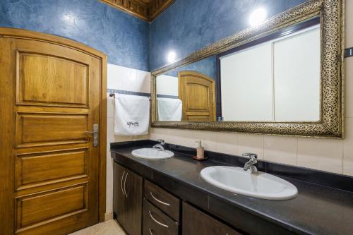 Ένα μπάνιο στο Riad Ushuaia La Villa - Centre Marrakech