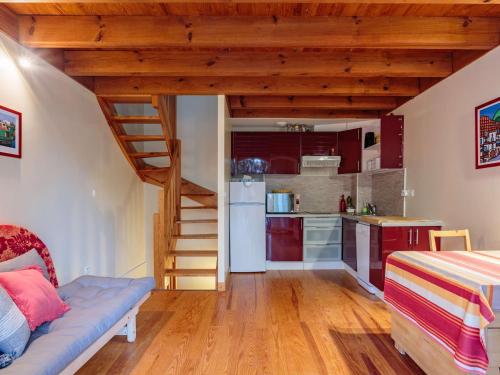 Photo de la galerie de l'établissement Triplex Moderne avec Terrasse à 400m de la Plage d'Hendaye - FR-1-2-344, à Hendaye