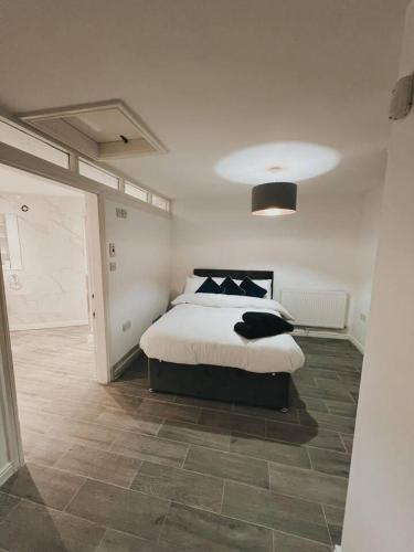 Легло или легла в стая в Stunning 3-Bed House in Oldbury