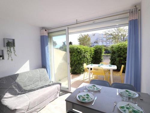 Studio Cabine 6 Pers. avec Terrasse, Loggia et Parking Privé à 2 Pas de la Plage - FR-1-307-234