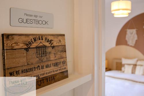 Katil atau katil-katil dalam bilik di Bohemian Haven Guesthouse