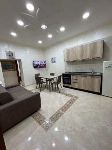 HV Dora apartment Naples historic center