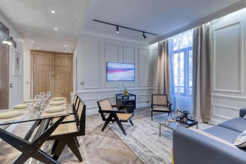 NEW Luxury Flat - Central Area
