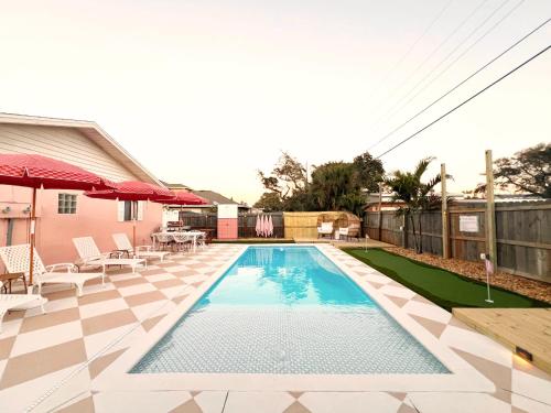 Gallery image of Luxury Beach House Oasis 3 Blocks from the Beach in Cape Canaveral