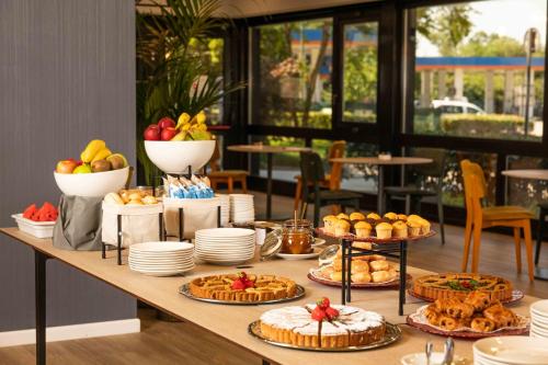 Jídlo v hotelu nebo okolí