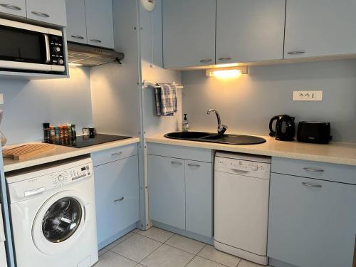 531 - Appartement T2 vue mer, à 100m de la Plage