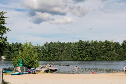 Fotografie z fotogalerie ubytování Huttopia Southern Maine v destinaci Sanford