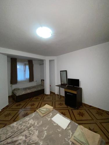 Giường trong phòng chung tại Guest Rooms Wild Duck