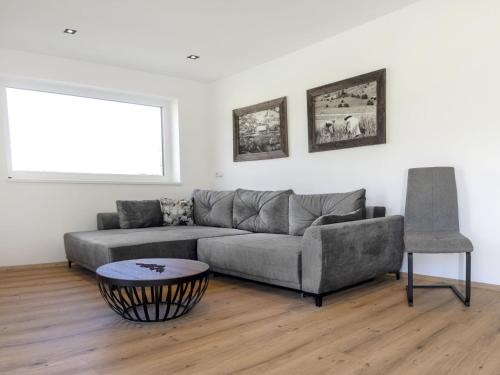 Posezení v ubytování Apartment Alpine Residence Auszeit by Interhome