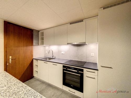 Apartment Crans-Colline 17 by Interhome