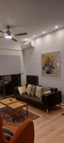 Charming Apartment in Chalandri