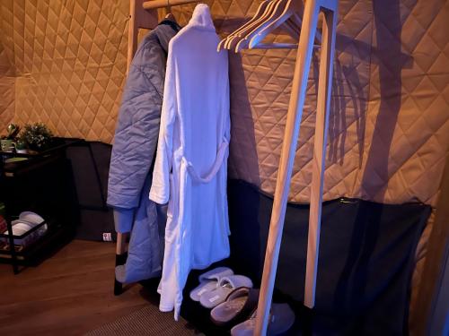 Двухъярусная кровать или двухъярусные кровати в номере Aurora Dome on the South Coast