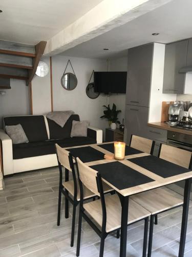 Photo de la galerie de l'établissement Petite maison chaleureuse, à Richelieu