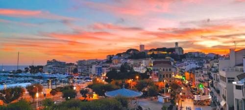 REF 1926 - Cannes Center - Sea view apartment for rent