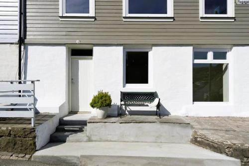 Зображення з фотогалереї помешкання Spacious and Beautiful Apartment in Bergen with free parking у місті Берген