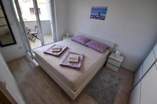 Apartments with parking space Supetarska Draga - Gornja, Rab - 22213