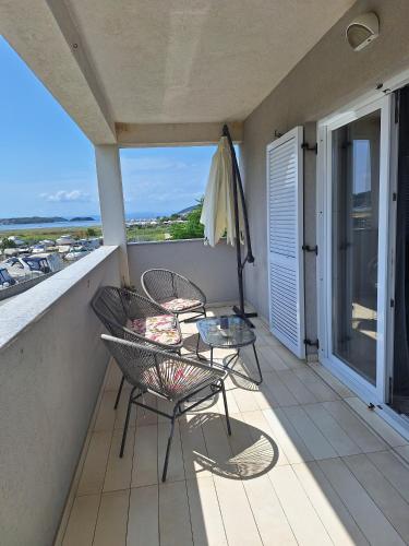 Apartments with parking space Supetarska Draga - Gornja, Rab - 22213
