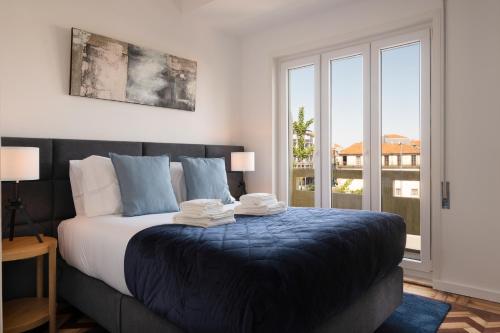 Poveiros Terrace - 3BR Downtown apartment with AC