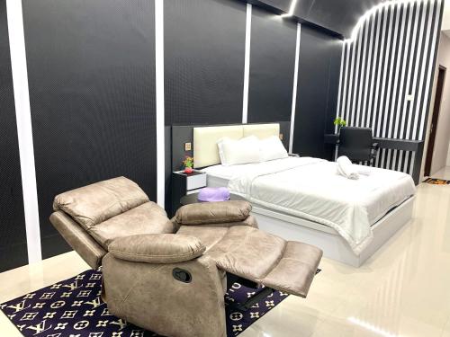 Postel nebo postele na pokoji v ubytování Wiwi Formosa Residence Nagoya with balcony-Modern-Netflix