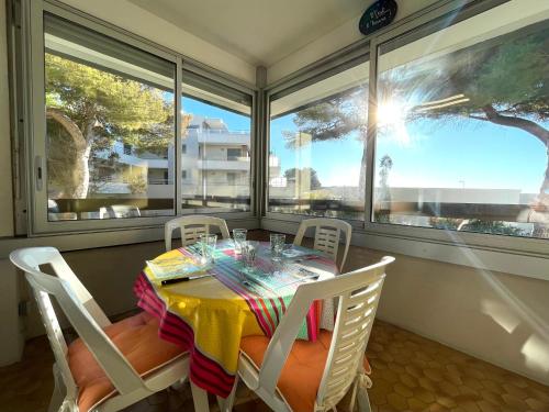 Studio à 50m de la plage avec parking privé, pour 4 personnes - FR-1-338-324