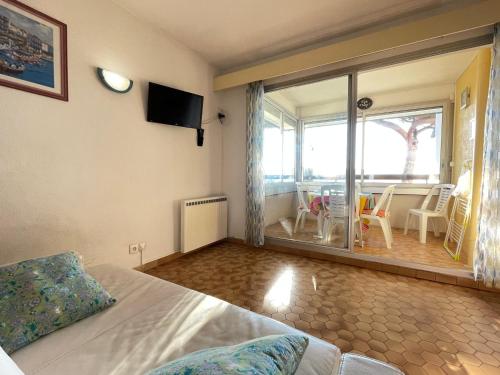 Studio à 50m de la plage avec parking privé, pour 4 personnes