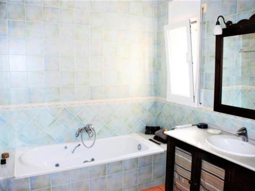 Bathroom sa Villa L'Ametlla de Mar, 4 pièces, 6 personnes - HISP-217-51