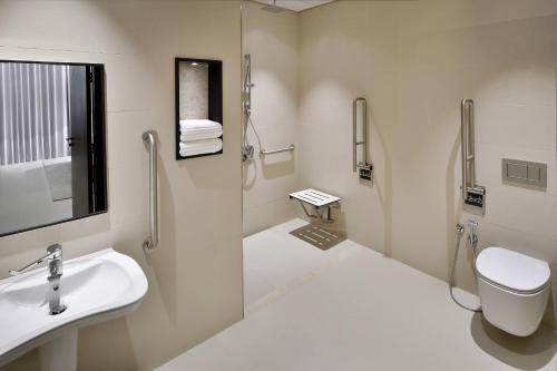 Ванная комната в Marriott Riyadh Diplomatic Quarter