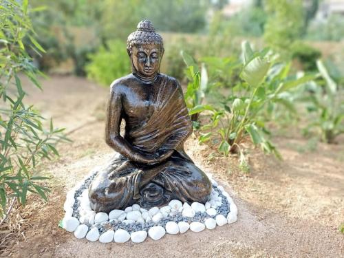 Photo de la galerie de l'établissement Villa SurgaBali - swimming pool and 300m from the beach, à Cavalaire-sur-Mer