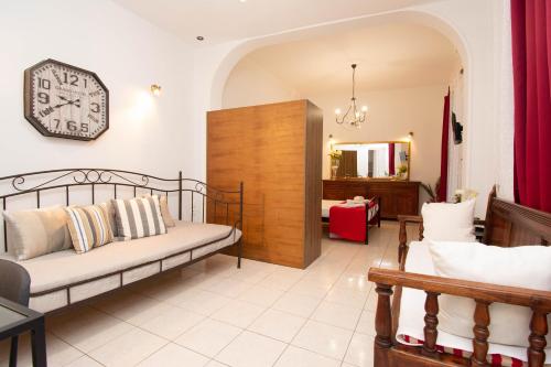 Athina House "by Checkin"