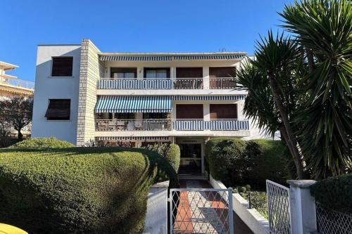 LAVERNE - Stunning Sea View T3 with South-Facing Terrace