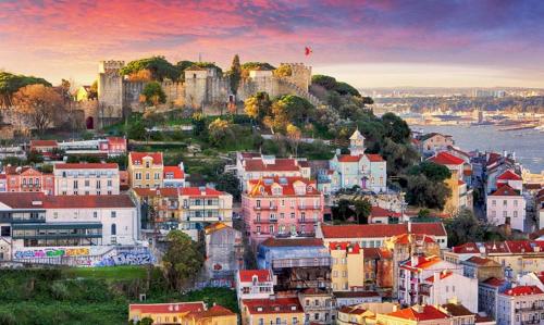 Castle Alfama Studio