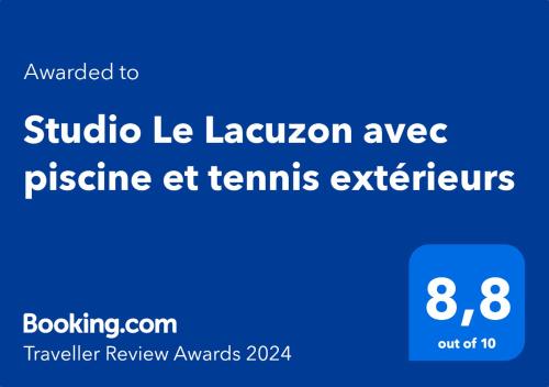 Ett certifikat, pris eller annat dokument som visas upp på Studio Le Lacuzon avec piscine et tennis extérieurs