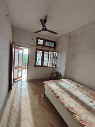 Легло или легла в стая в Gaurav rest house