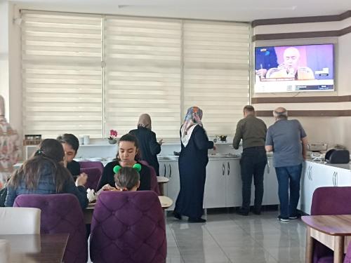 Clientes alojados en Udi Hotel