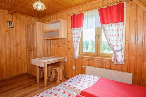 Postel nebo postele na pokoji v ubytování Wczasy u Helenki