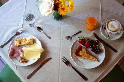 Mad på feriegården eller i nærheden