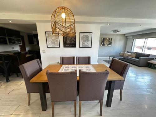 Area soggiorno di Q 620 - Centro Bariloche - 6 personas