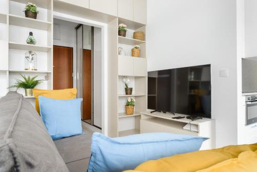 Televisyen dan/atau pusat hiburan di Lumina studio near Arkadia center Warsaw