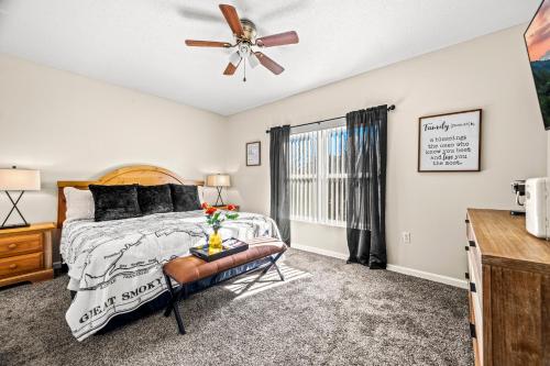 Gambar di galeri bagi 2 King BRs Balcony Resort Amenities Free Tix di Pigeon Forge