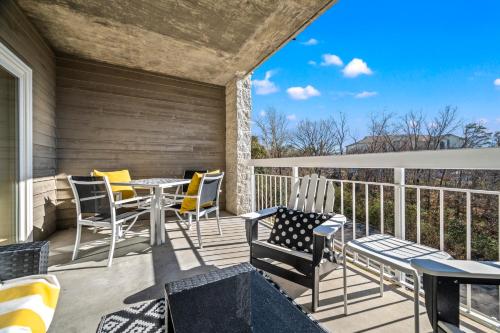 Gambar di galeri bagi 2 King BRs Balcony Resort Amenities Free Tix di Pigeon Forge