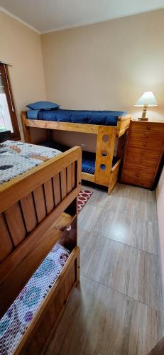 Poschodová posteľ alebo postele v izbe v ubytovaní Patuli House - Casa alquiler temporario Córdoba