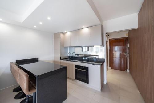 Beautiful 3 bedroom with Seaview in Cannes