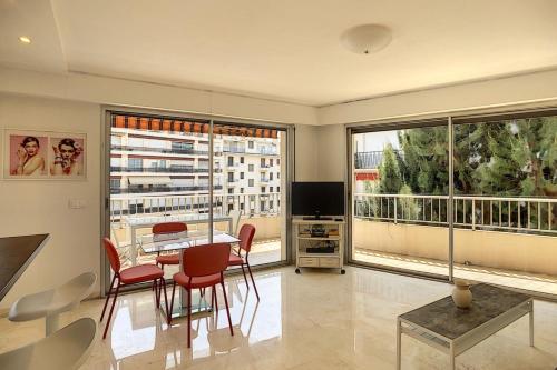 Brand new 1 bedroom in the hert of Cannes