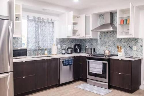 A kitchen or kitchenette at Family Home by Disney+Knotts, Pool,Game Room